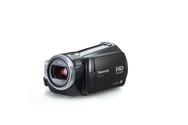 Illustration for article titled Panasonic HDC-SD5 is World's Smallest 3CCD 1080i Camcorder